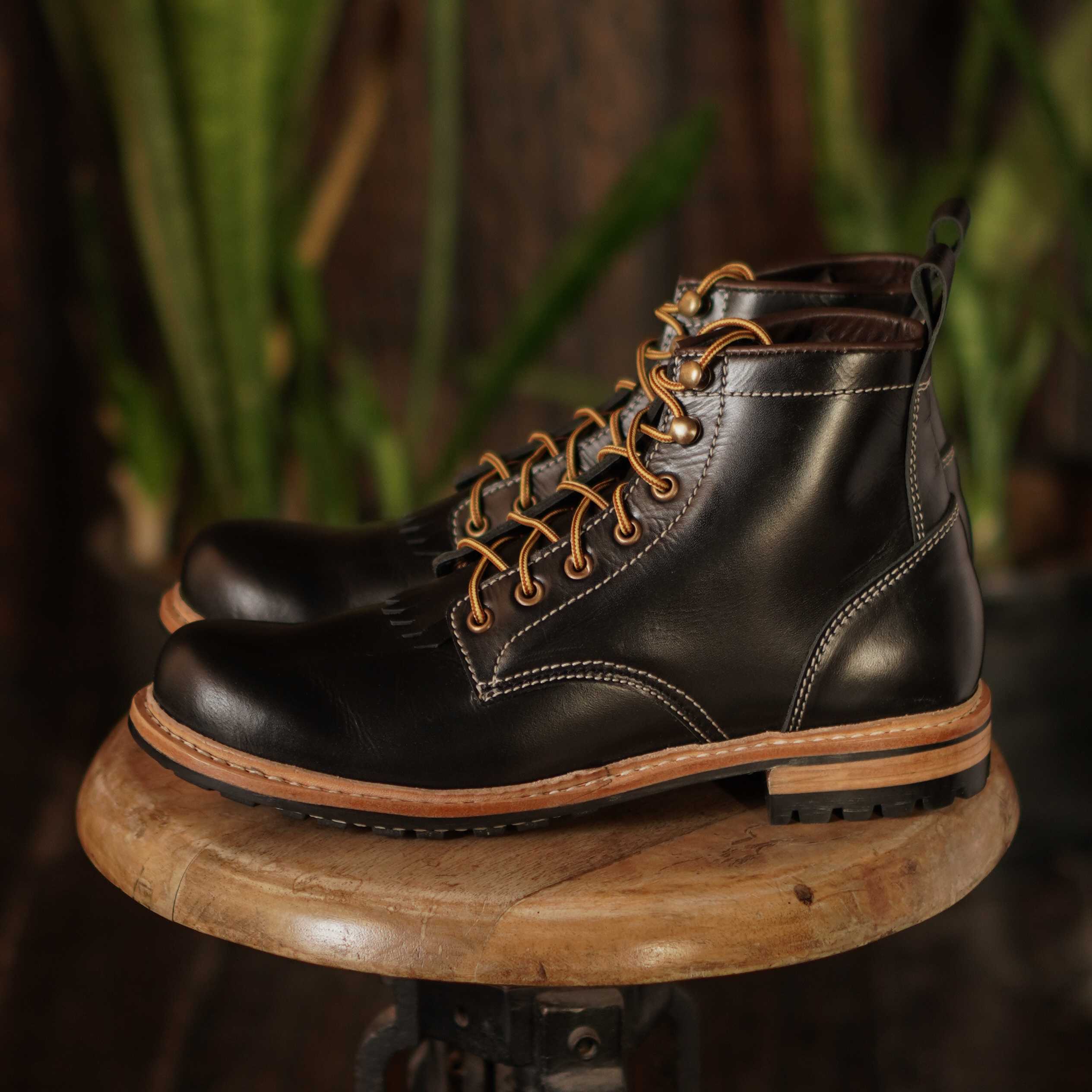 Task Boots 6 Raven Black Goodyear Welted Craft Glory International