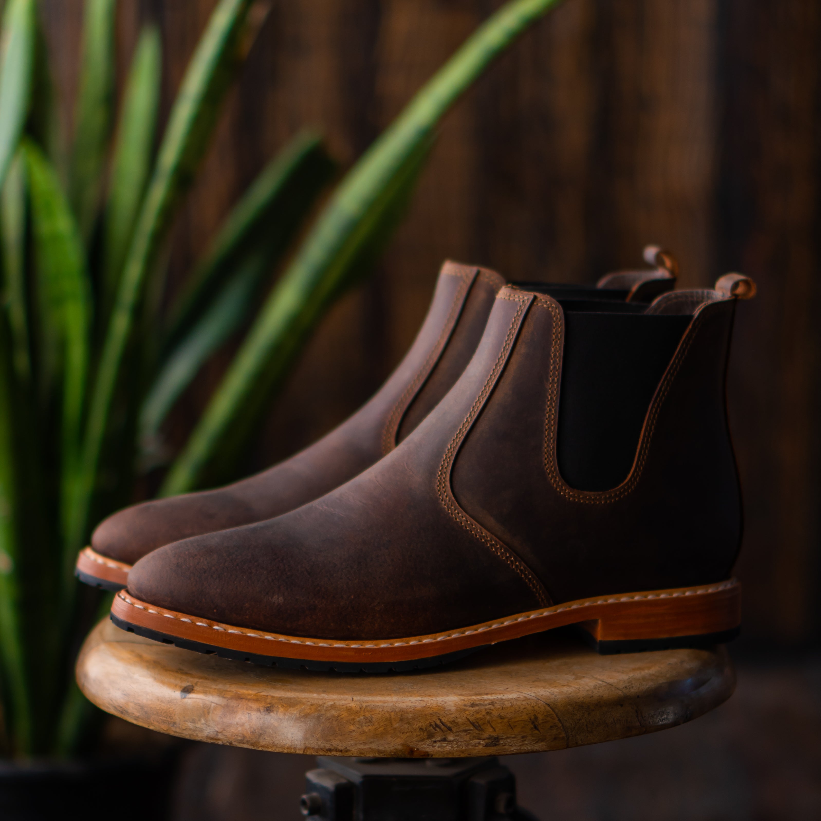 Welted fashion chelsea boots